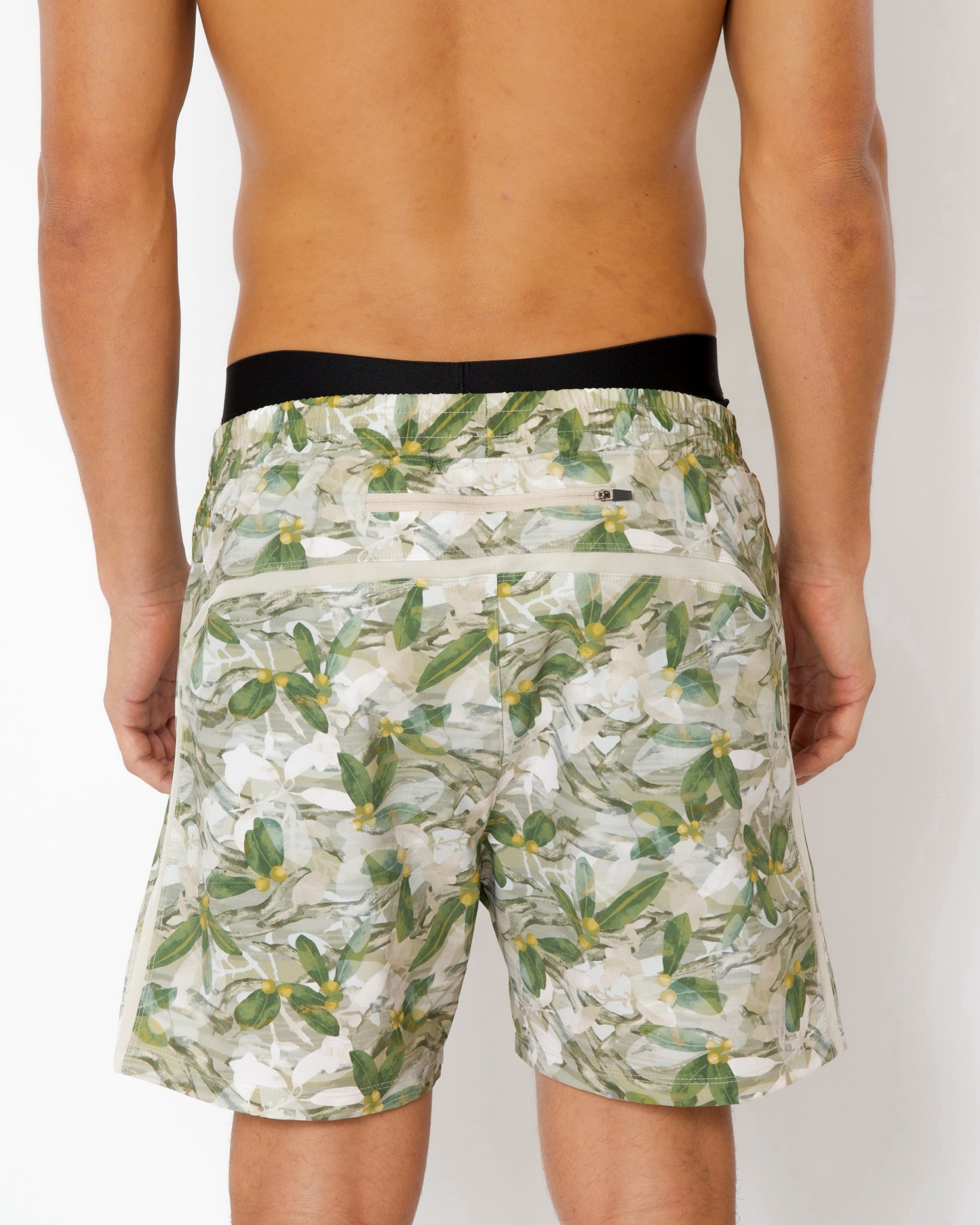 Luxe Hybrid 5" Men's Shorts in Mokihana Camo