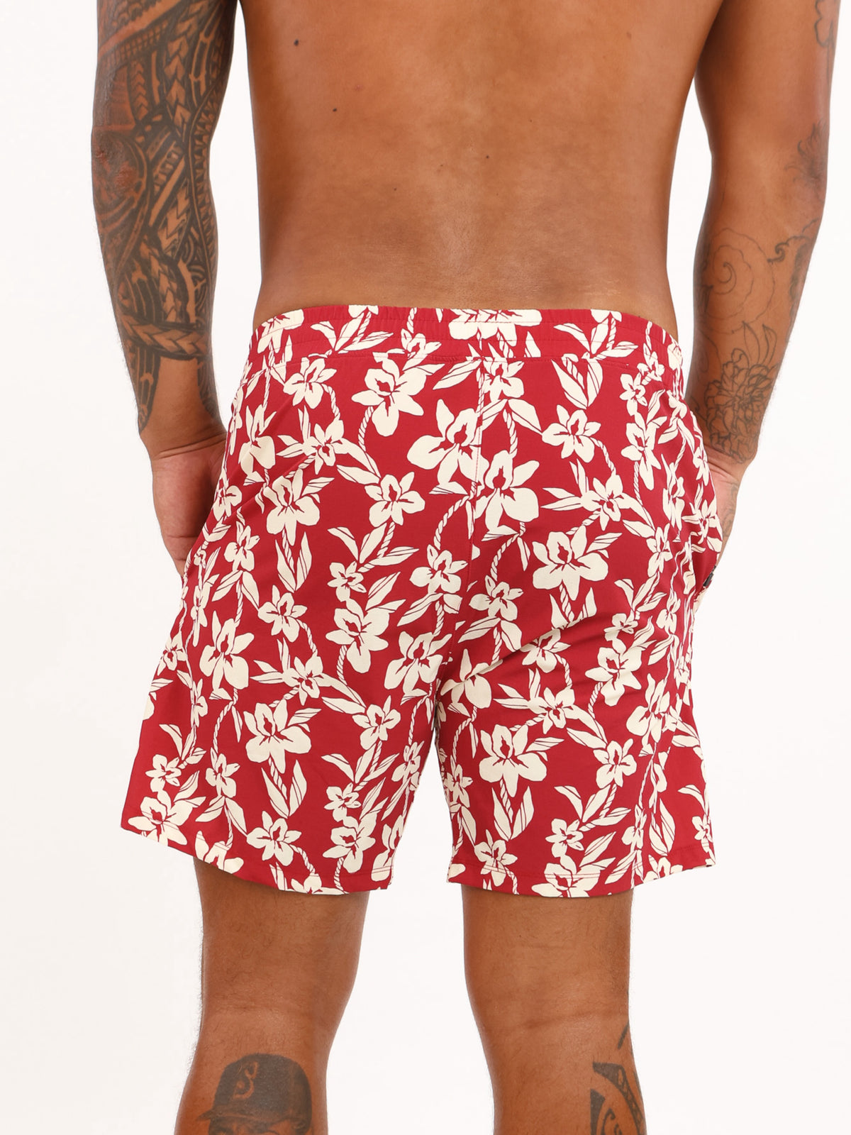 Luxe Hybrid 6” Men's Shorts in Red Orchid Lei