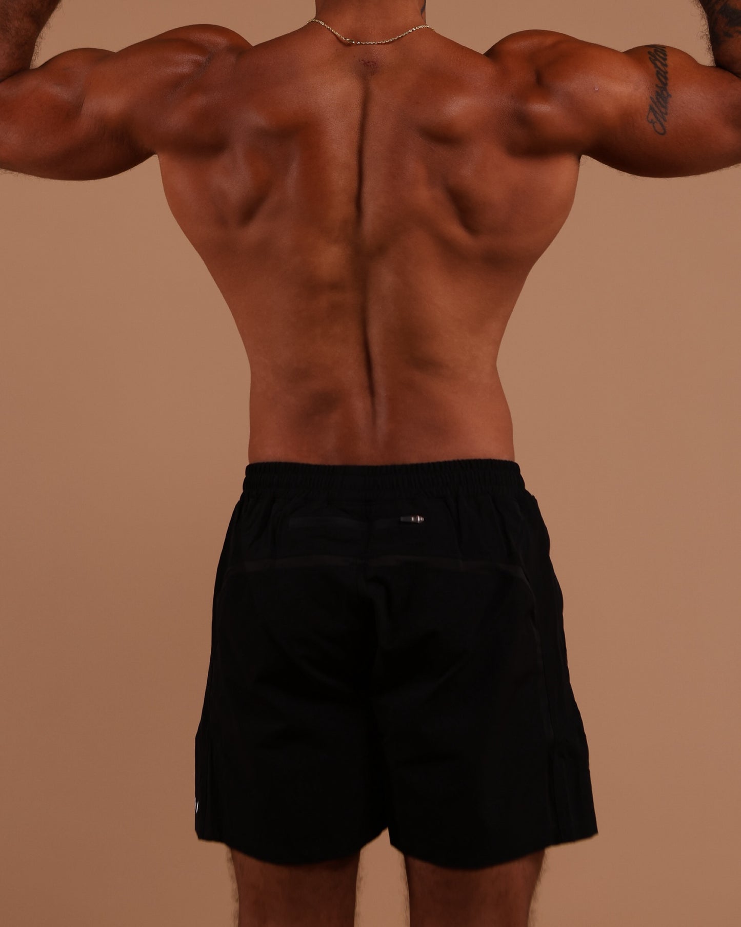 Luxe Hybrid Men’s 4” Short in Black