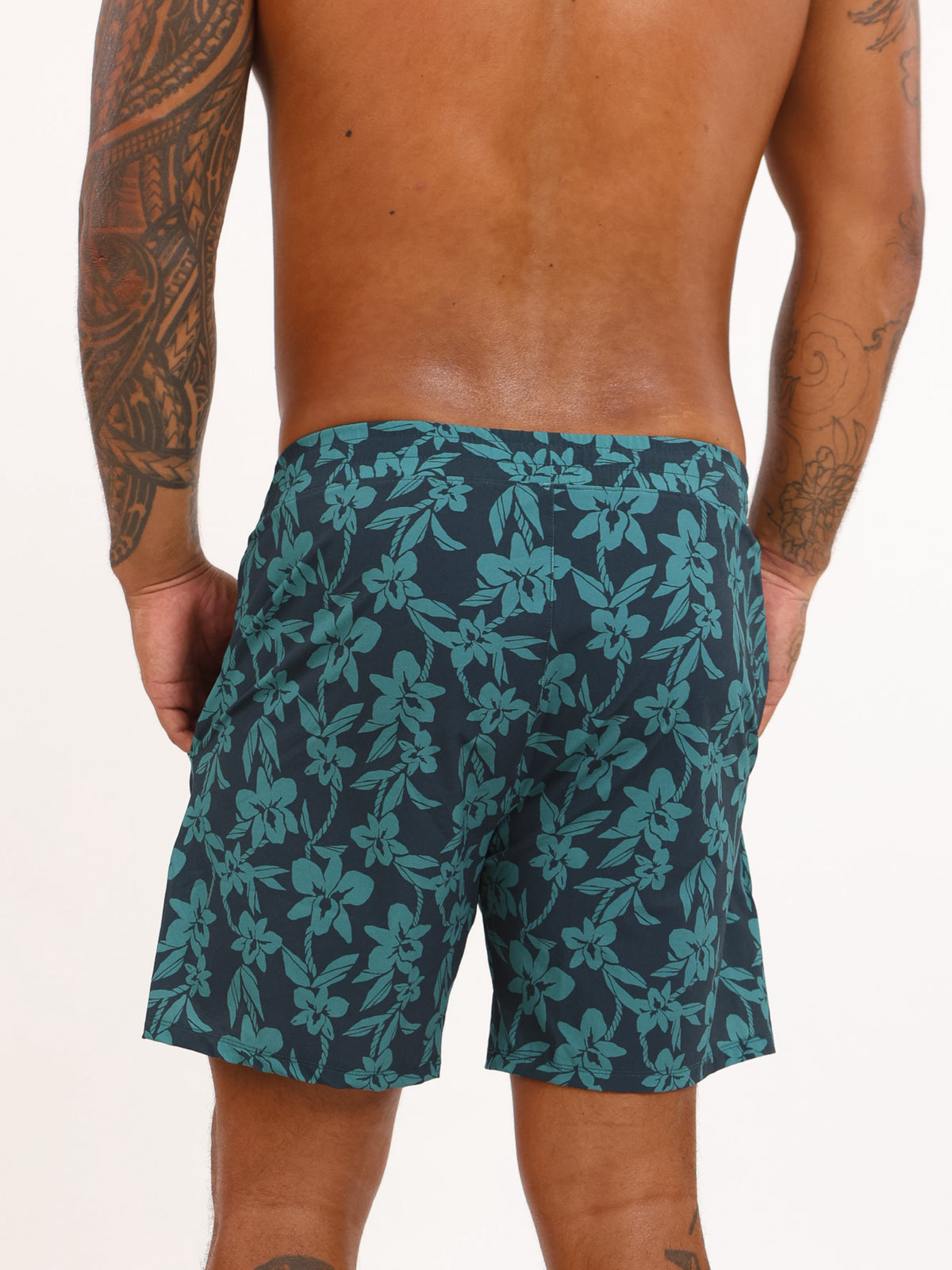 Luxe Hybrid 6” Men's Shorts in Teal Orchid Lei