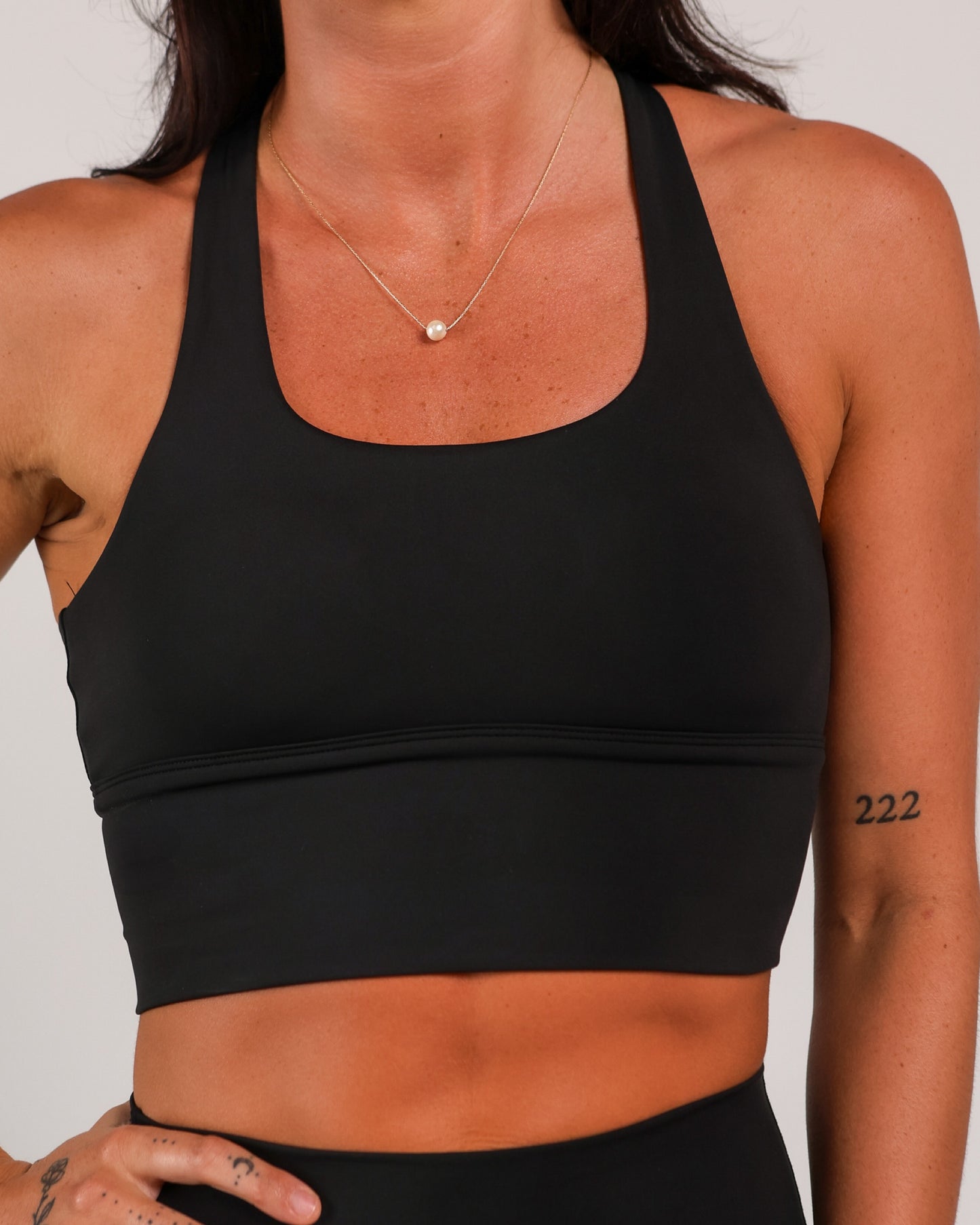 Agile Cropped Tank in Smooth Black