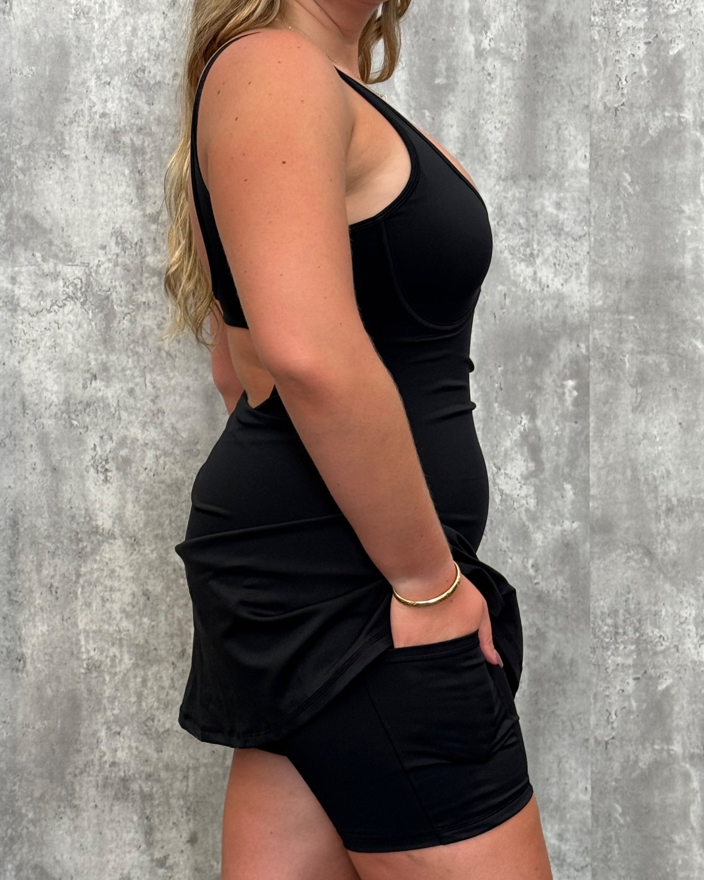 Aura Dress in Smooth Black