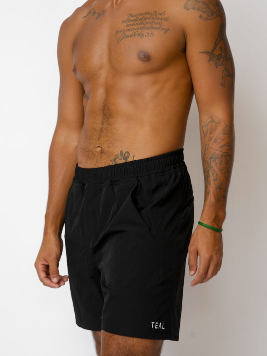 Luxe Hybrid Men’s 5” Short in Black