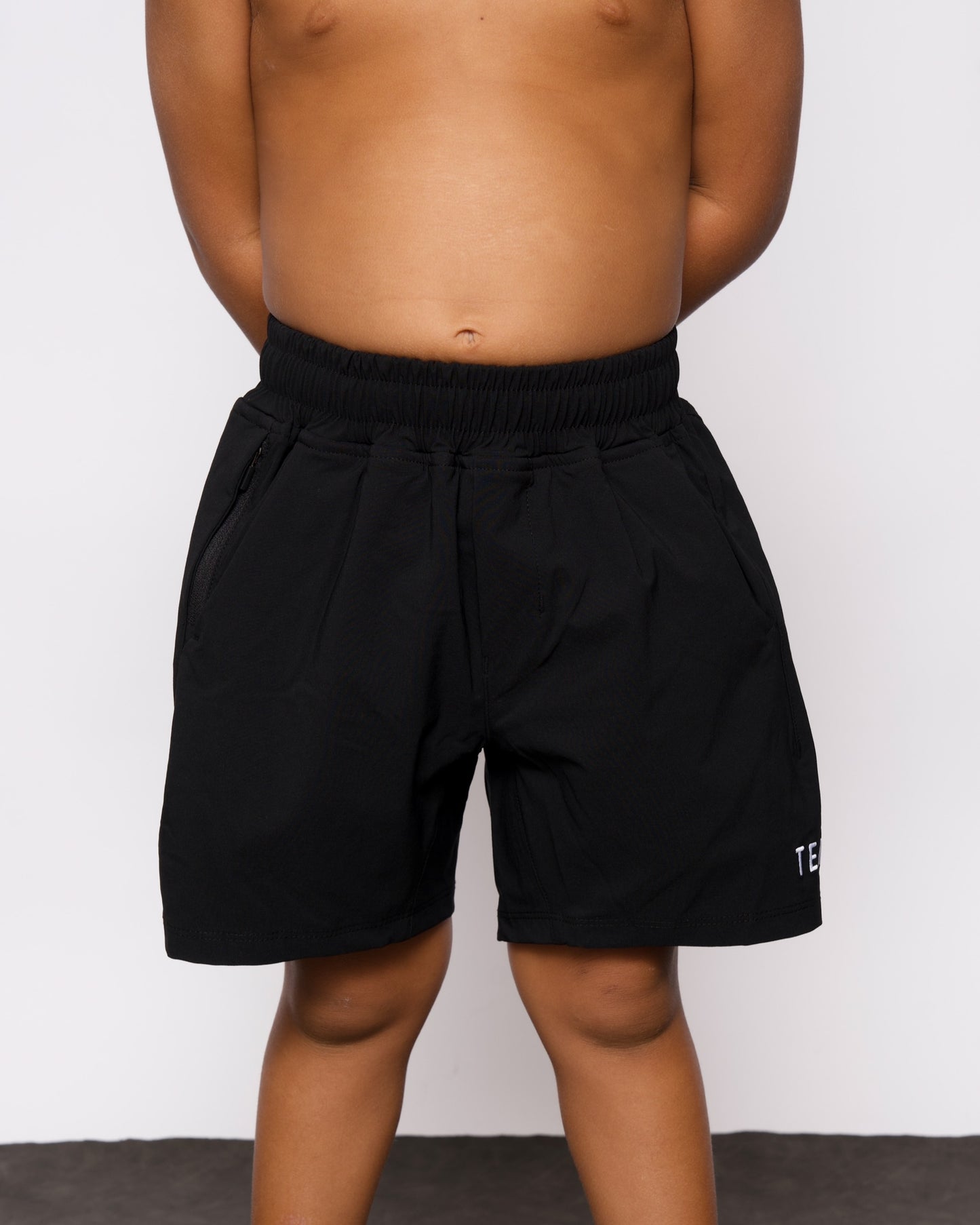 Boys Hybrid Short in Black