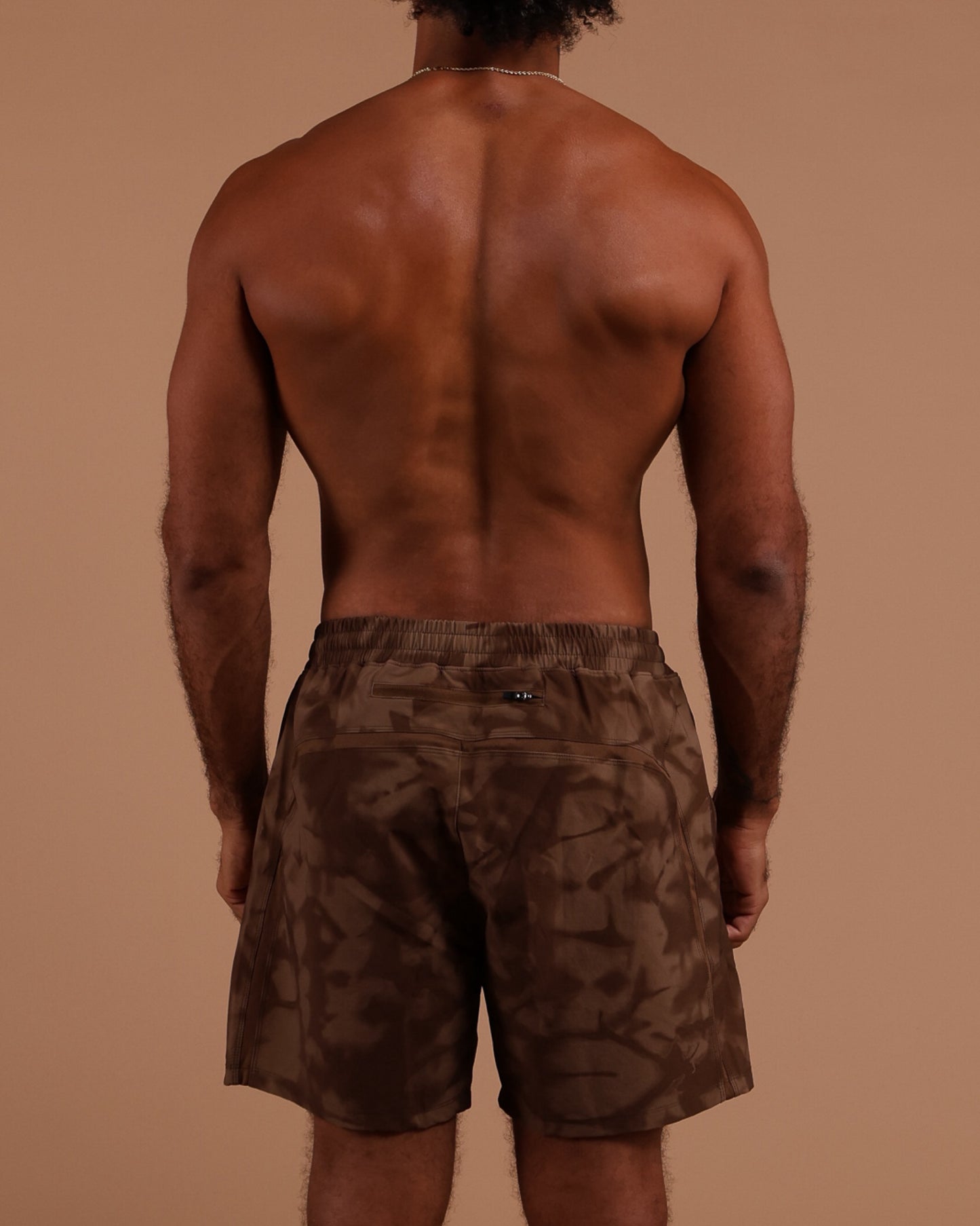 Luxe Hybrid 4" Men's Shorts in Brown Shibori