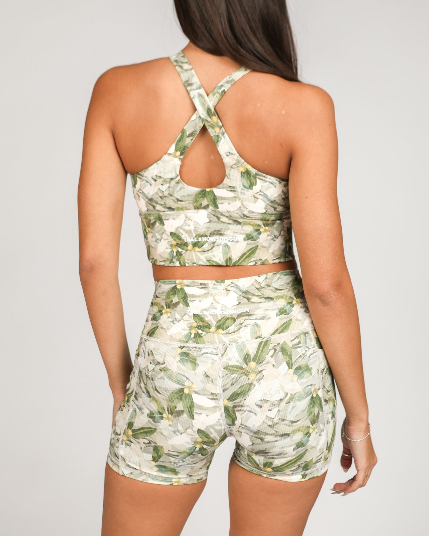 Agile Cropped Tank in Mokihana Camo