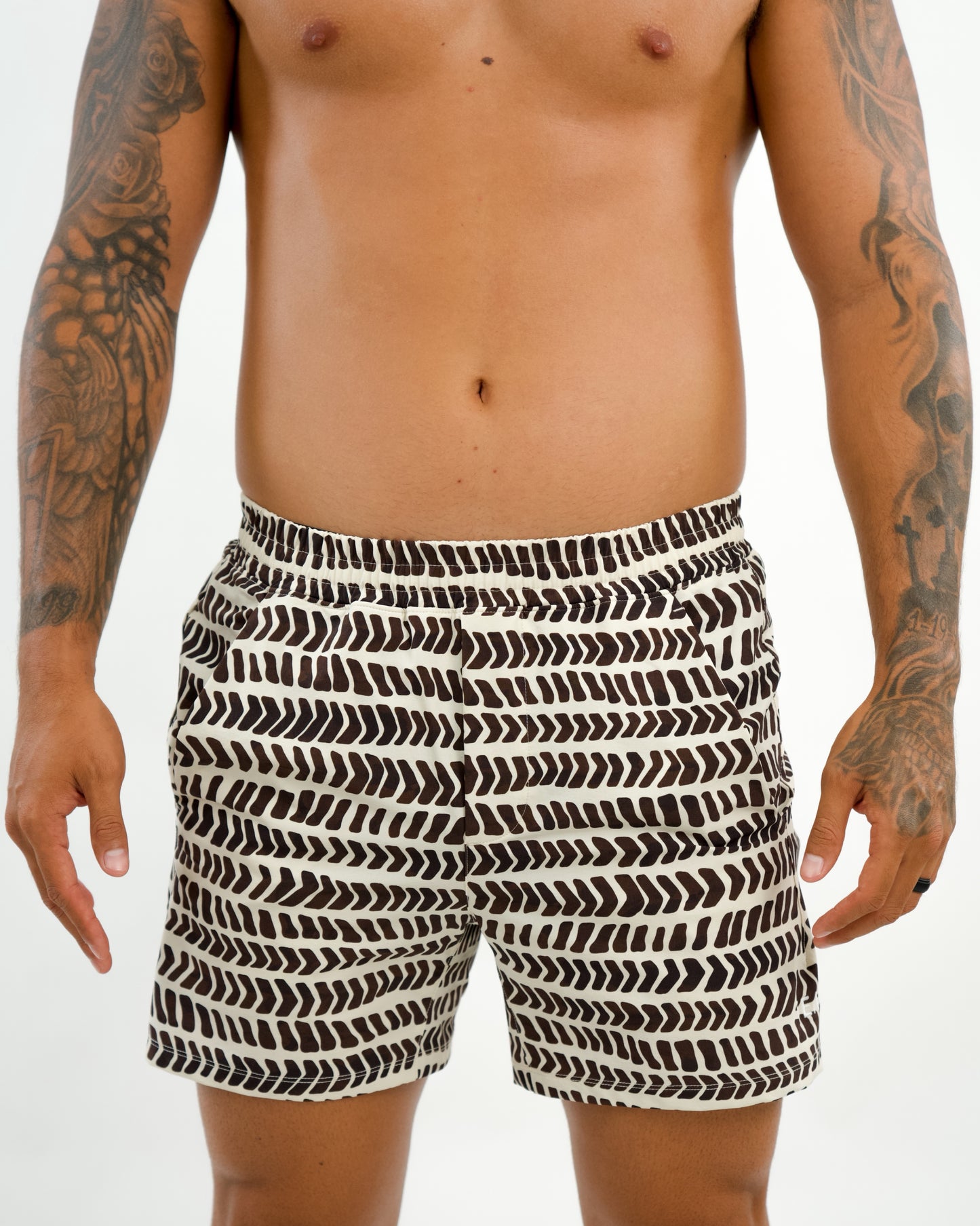 Luxe Hybrid 5” Men's Shorts in Hebrew