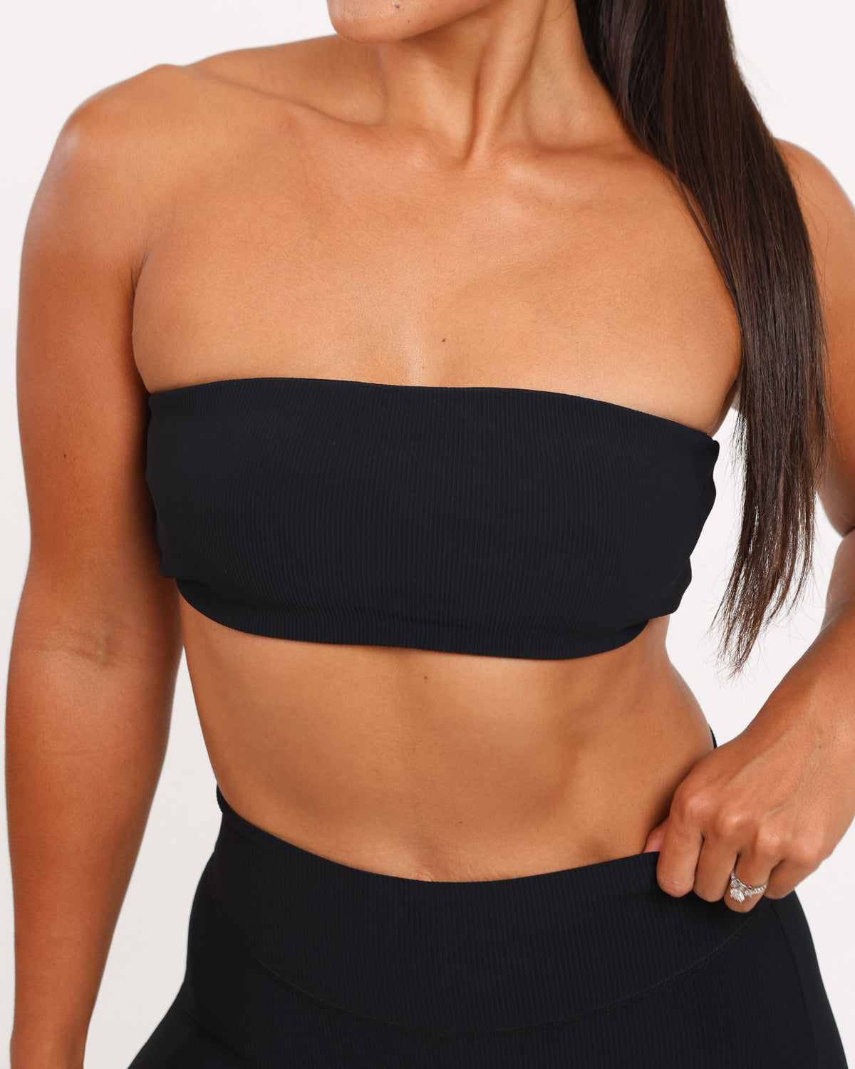 NEW! Strapless Bra in Ribbed Black