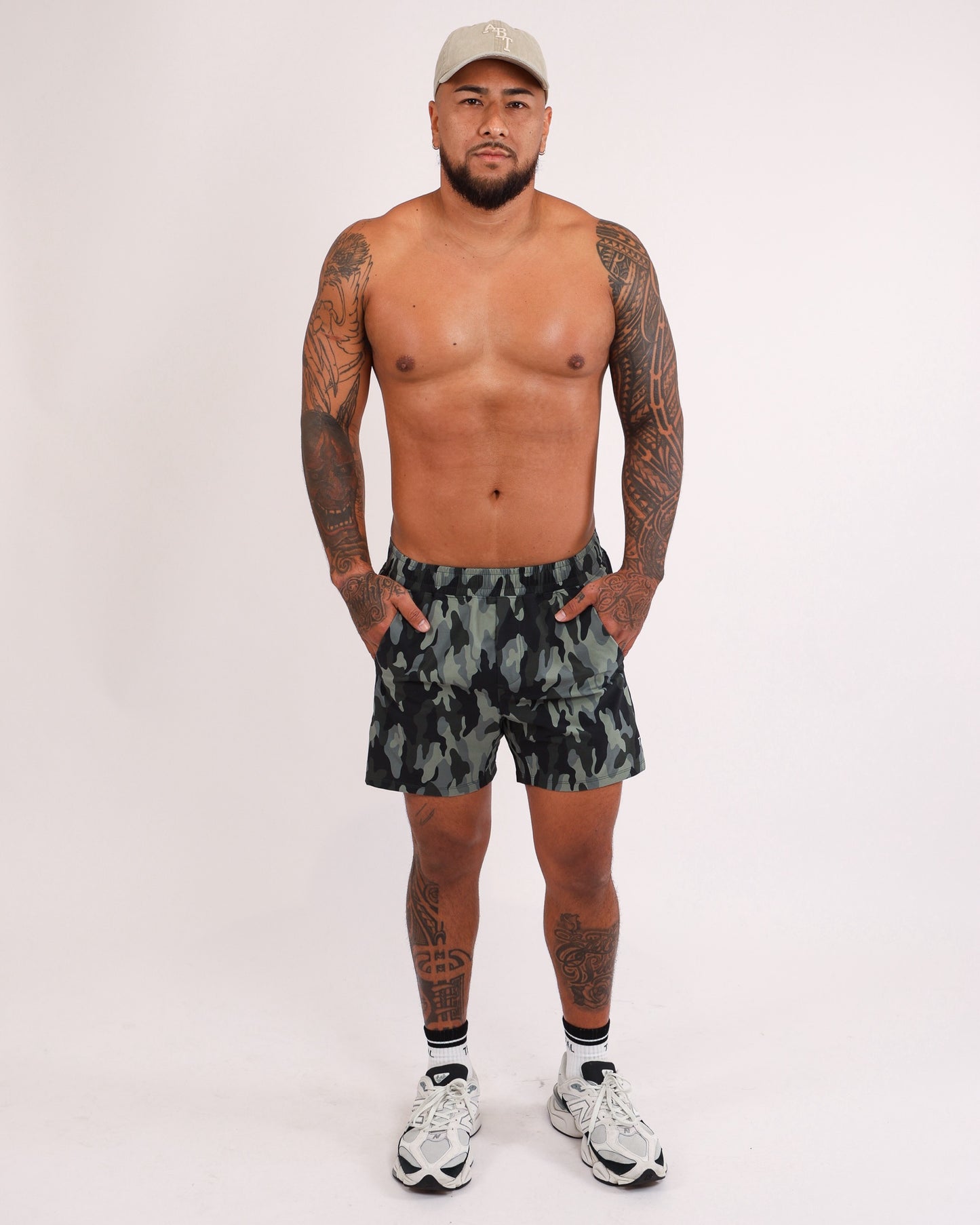 Luxe Hybrid 5" Men's Shorts in Camo