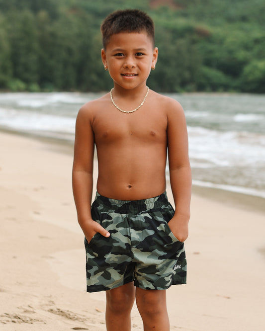 Luxe Hybrid Boy's Shorts in Green Camo