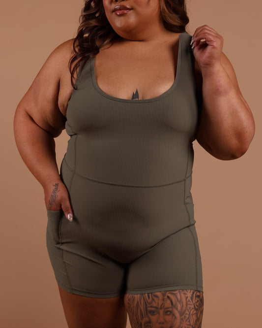 Britt Jumpsuit in Ribbed Olive