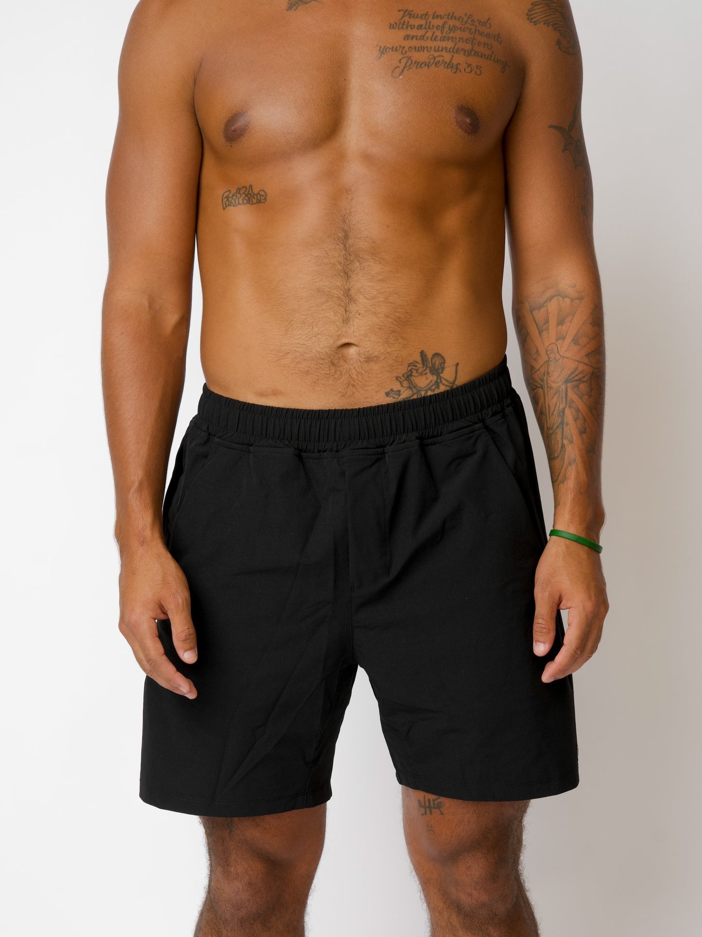 Luxe Hybrid Men’s 5” Short in Black