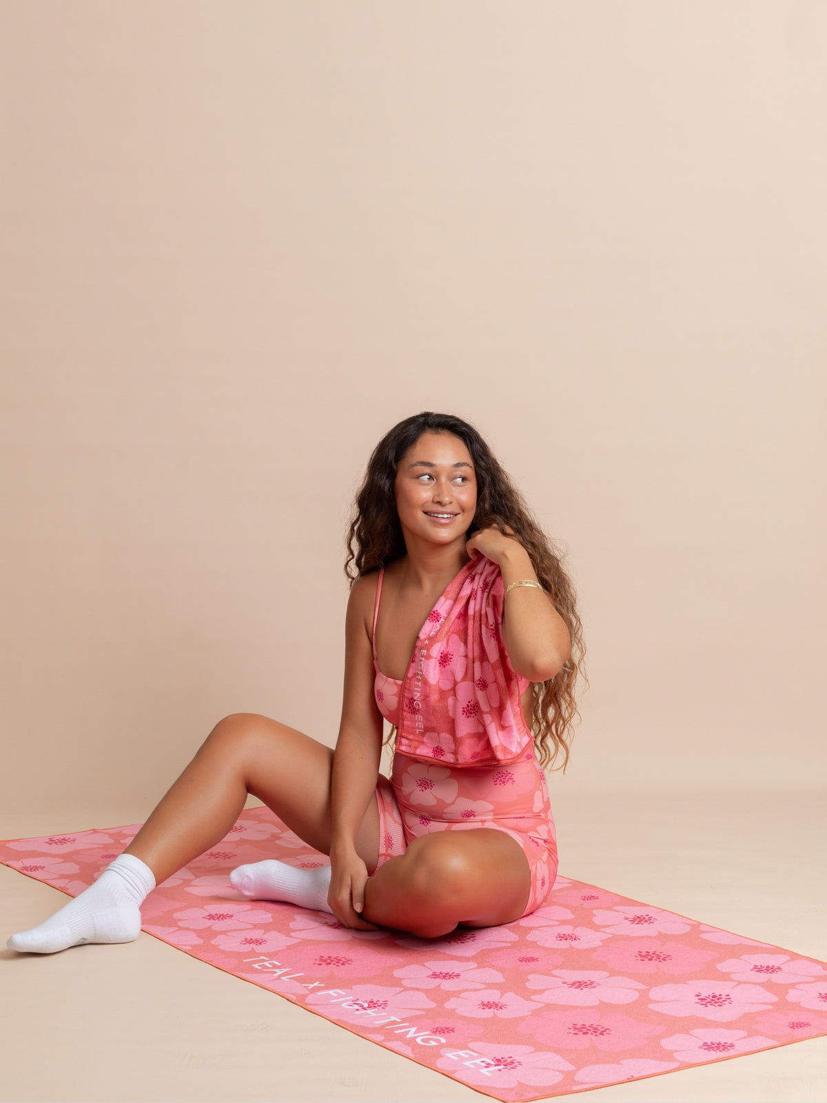 TEAL x FE Yoga Grip Towel in Floral Burst Rose
