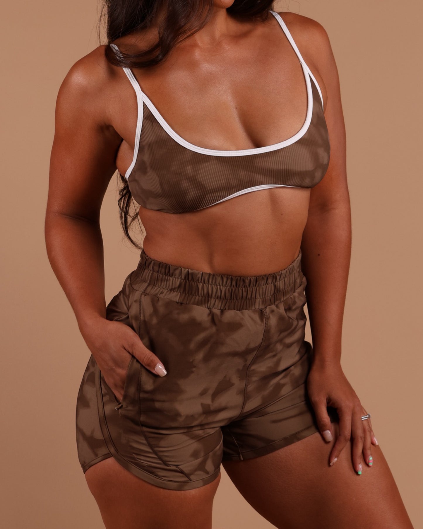 Women's Hybrid Running Shorts in Brown Shibori