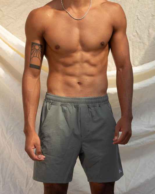 Luxe Hybrid Men’s Short in Smoke