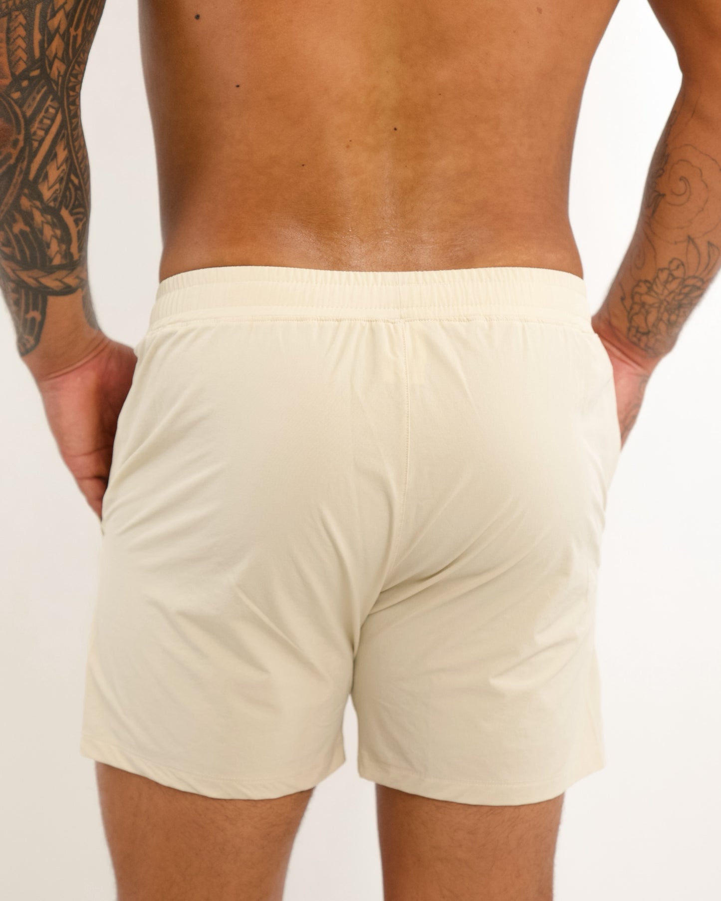 Luxe Hybrid 5" Men's Shorts in Coconut