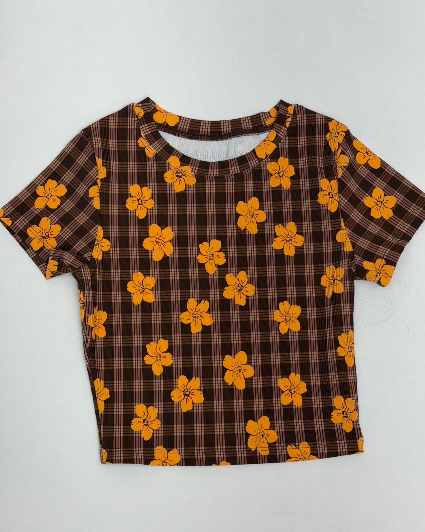 T-Shirt Crop Top in Brown Puakenikeni