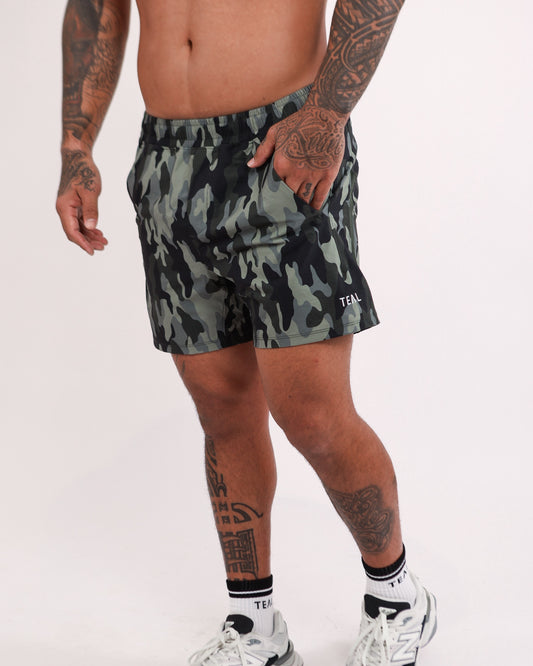 Luxe Hybrid 5" Men's Shorts in Camo