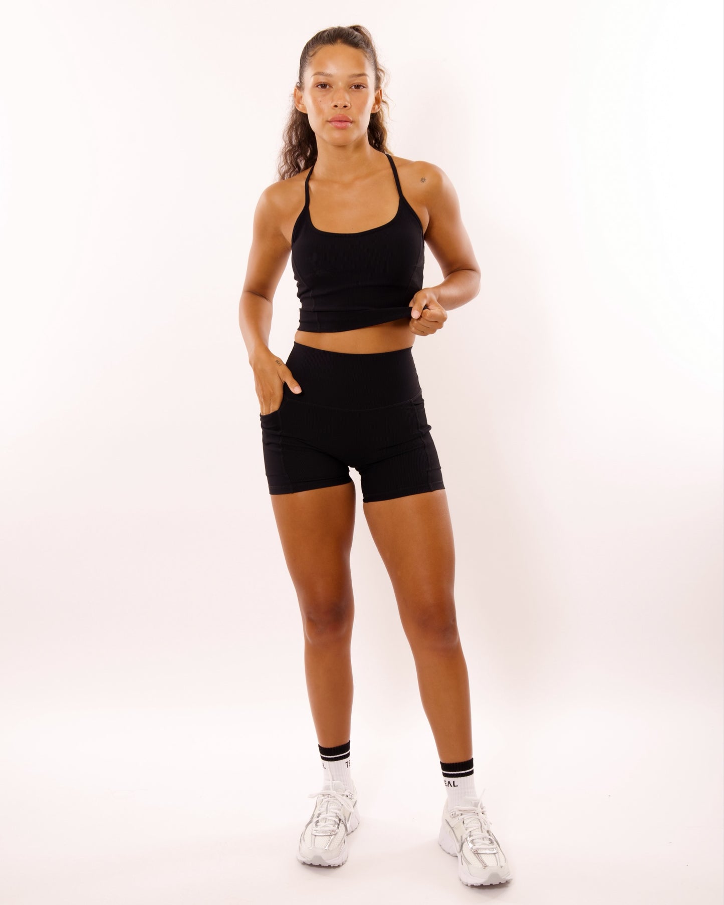 Essential 4" Biker Short in Ribbed Black