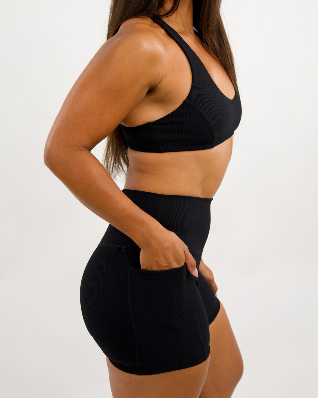 Essential 4" Biker Short in Ribbed Black