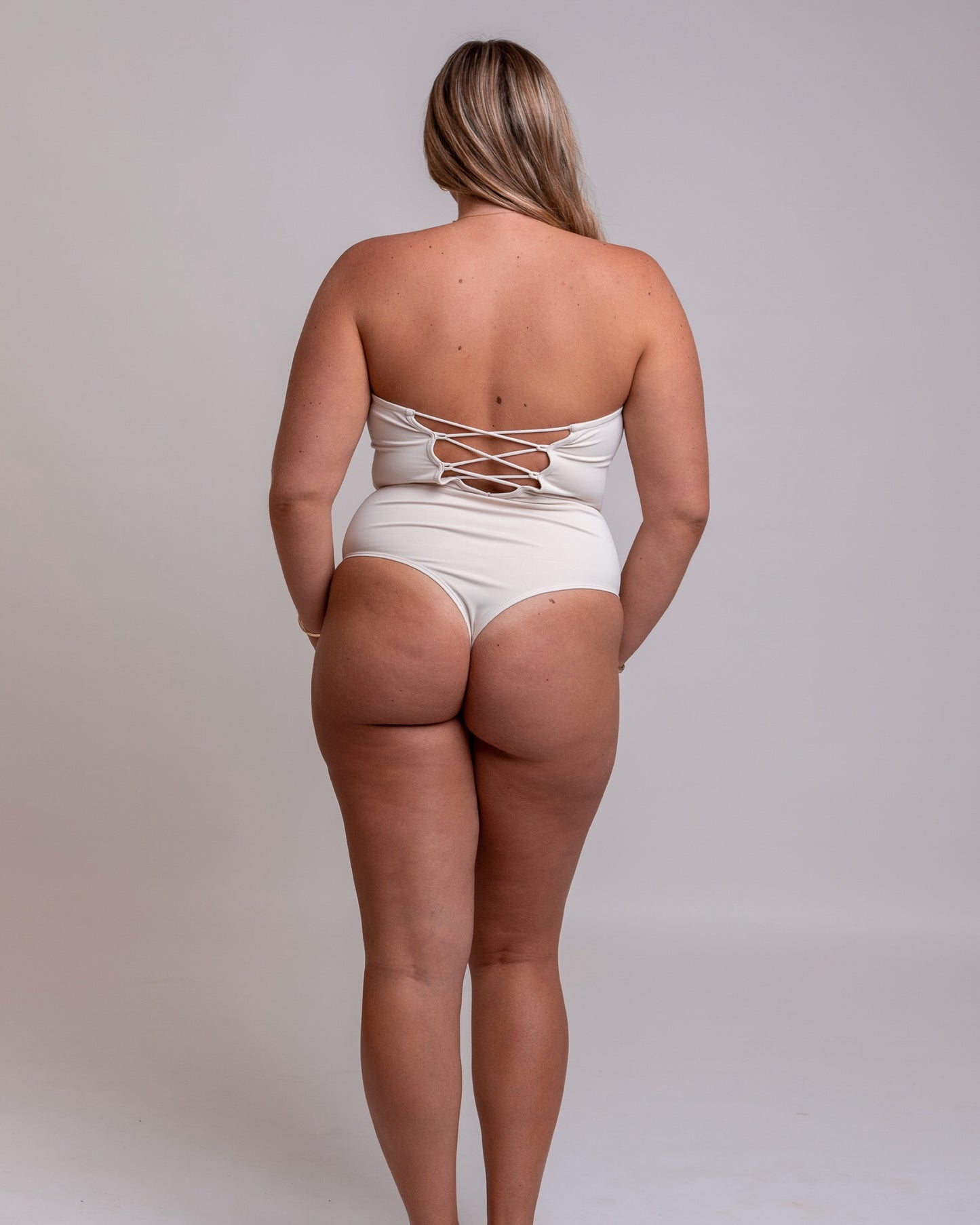 Sweet Heart Strapless Bodysuit in Oat