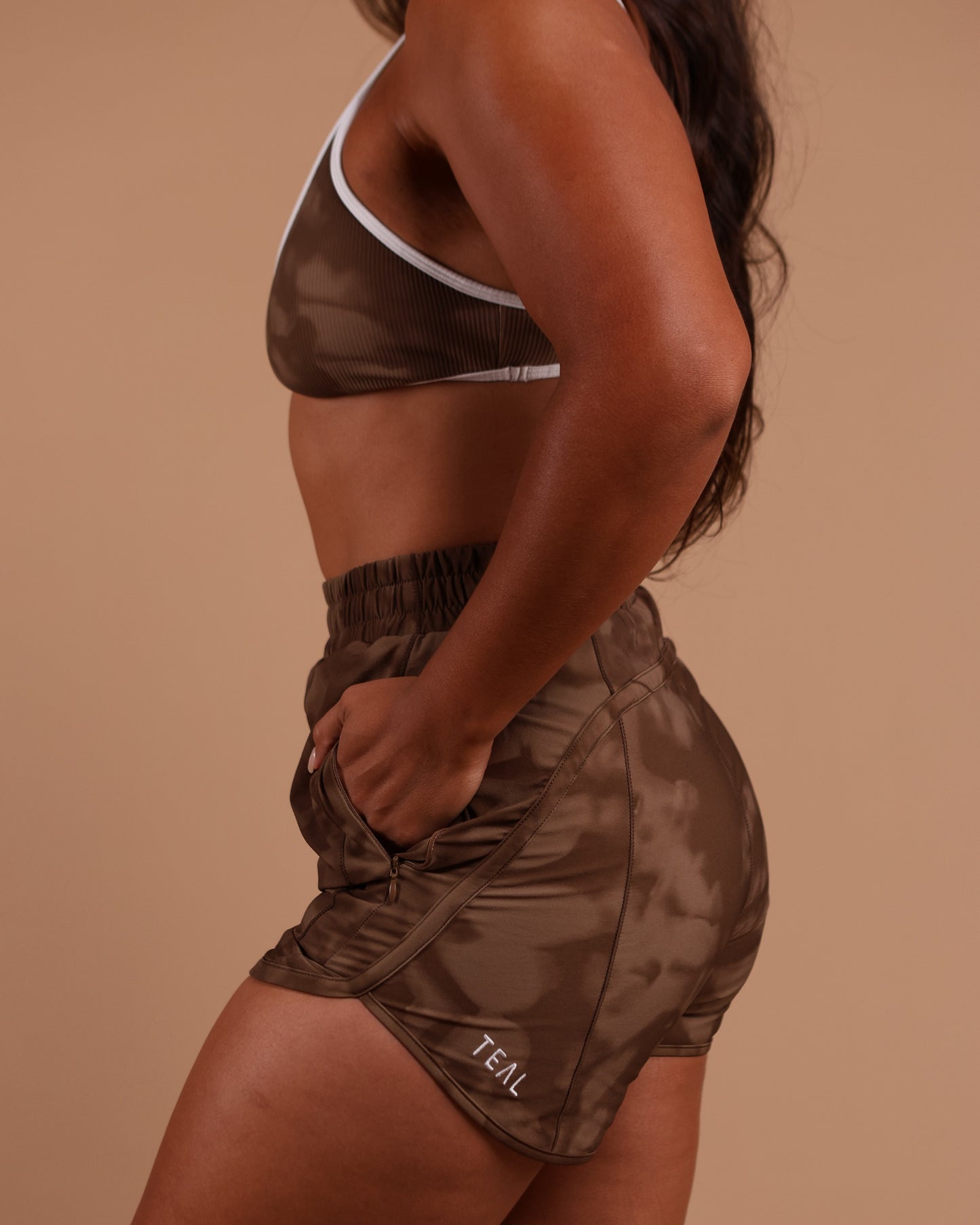 Women's Hybrid Running Shorts in Brown Shibori